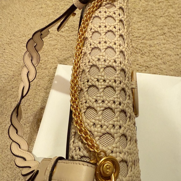 Bag - Picture 4 of 9